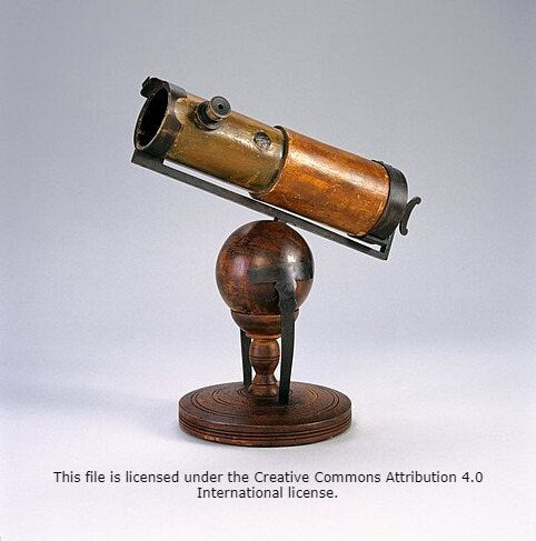 Newtonian Telescope: Replica of Isaac Newton's Original