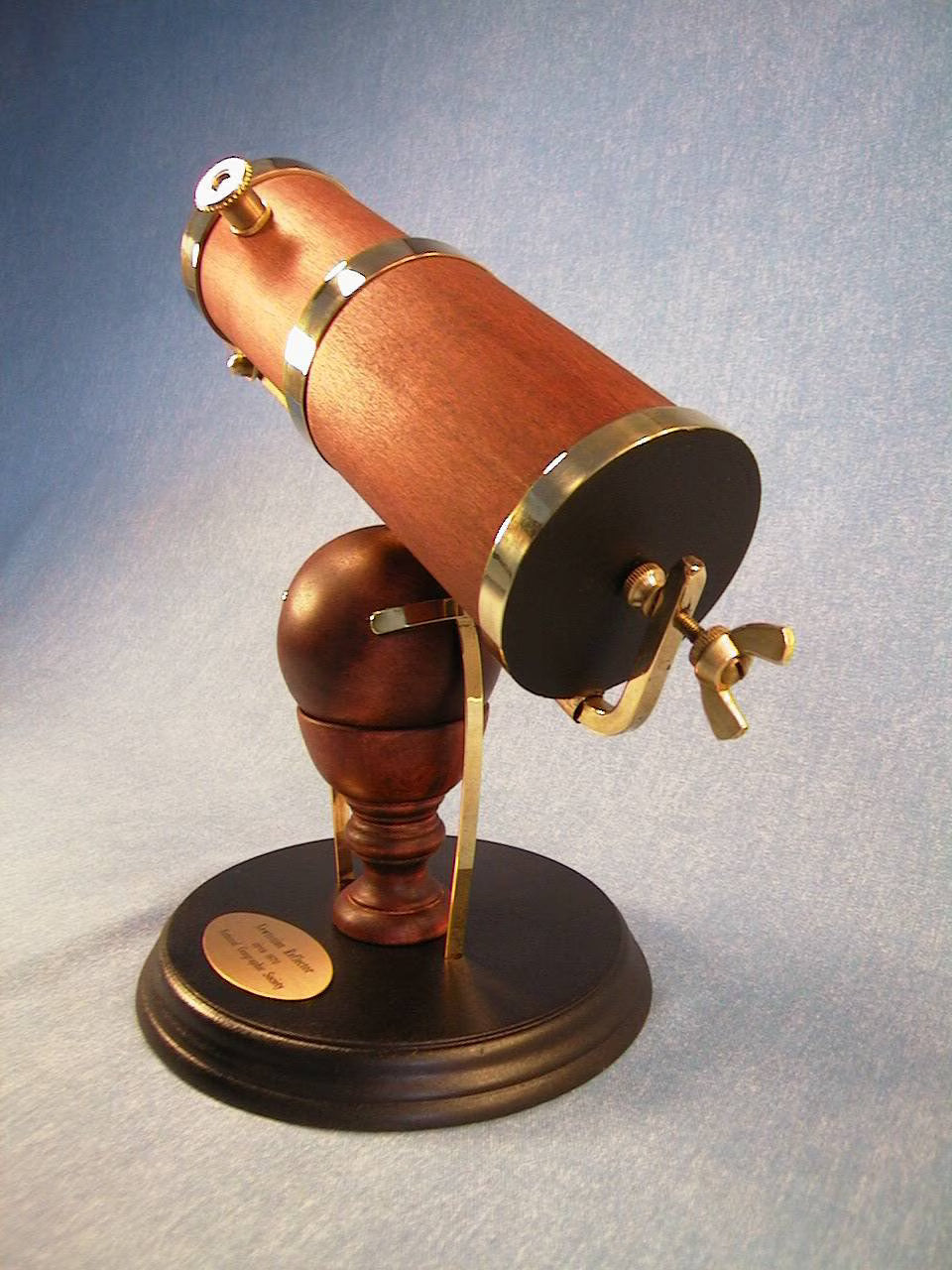 Newtonian Telescope: Replica of Isaac Newton's Original